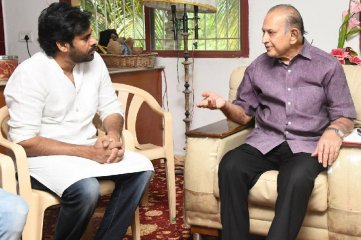 Celebrities Pay Homage to Vijaya Nirmala Garu